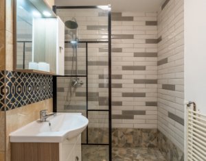 Apartament cu 2 camere, decomandat, strada Ion Mester
