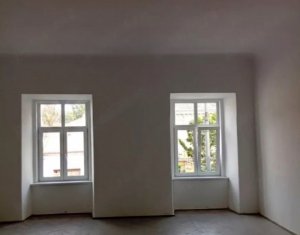 Oaza de liniste – apartament ultracentral cu gradina proprie si parcare!