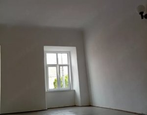 Oaza de liniste – apartament ultracentral cu gradina proprie si parcare!
