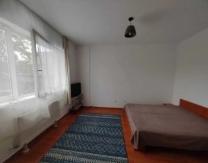 Apartament cu o camera, mobilat, utilat