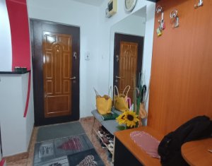 De vanzare apartament cu 2 camere zona Liceul Liviu Rebreanu