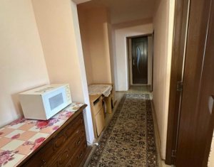 Apartament 4 camere decomandate, 82 mp, etaj intermediar, zona The Office