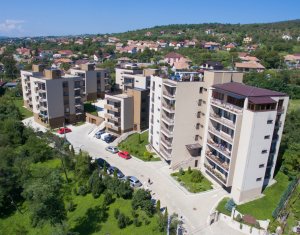Apartament 4 camere, ultrafinisat, mobilat pentru birou, panorama unica ! 