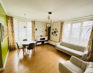 Apartament tip Duplex de vanzare cu 4 camere, gradina, zona Campului!