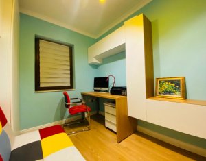 Apartament tip Duplex de vanzare cu 4 camere, gradina, zona Campului!