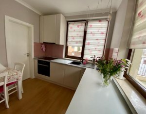 Apartament tip Duplex de vanzare cu 4 camere, gradina, zona Campului!