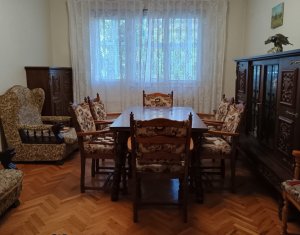 De vanzare un  apartament cu 3 camere confort LUX