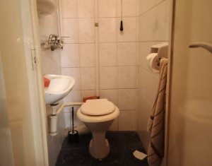 De vanzare un  apartament cu 3 camere confort LUX