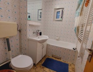 Apartament 2 camere, decomandat, etaj 1/4, ZORILOR, strada Pasteur 