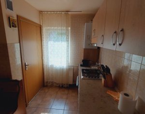 Apartament 2 camere, decomandat, etaj 1/4, ZORILOR, strada Pasteur 
