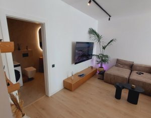Apartament exclusivist 3 camere, 2 bai, balcon, parcare, semicentral