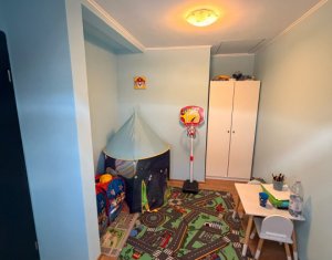 Apartament 3 camere cu scara interioara