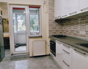 Apartament spațios cu 3 camere,decomandat,Calea Dorobanților