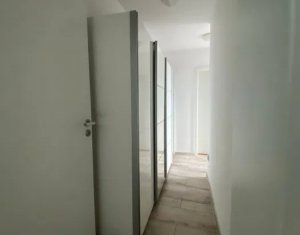 Apartament cu 3 camere tip penthouse in zona semicentrala, bloc nou