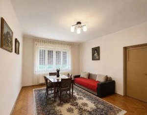 Apartament deosebit cu 3 camere în vilă, zona străzii Avram Iancu