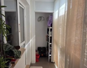 Vand apartament 4 camere zona aleea Negoiu