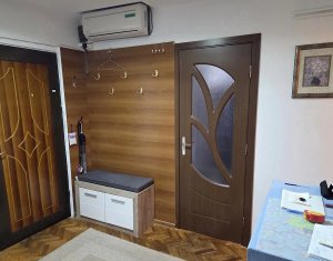 Vand apartament 4 camere zona aleea Negoiu