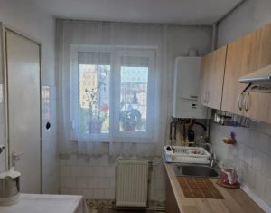 Vand apartament 4 camere zona aleea Negoiu