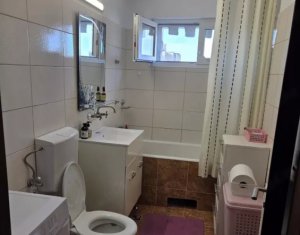 Vand apartament 4 camere zona aleea Negoiu