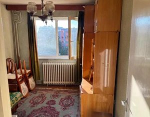 Vanzare apartament cu 3 camere  zona Vidraru