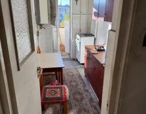 Vanzare apartament cu 3 camere  zona Vidraru