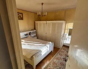 Vanzare apartament cu 3 camere  zona Vidraru