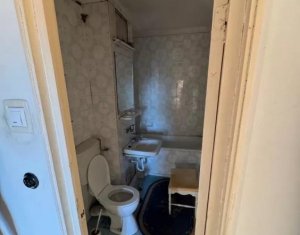 Vanzare apartament cu 3 camere  zona Vidraru