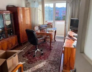 Vanzare apartament cu 3 camere  zona Vidraru